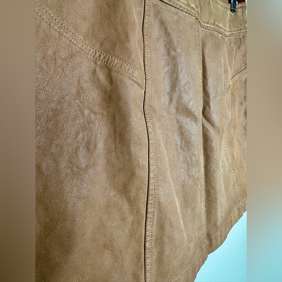 Free People Ari Wrap Skirt Faux Vegan Suede Brown Camel Tan Belted Mini Sz 12 - Picture 7 of 13